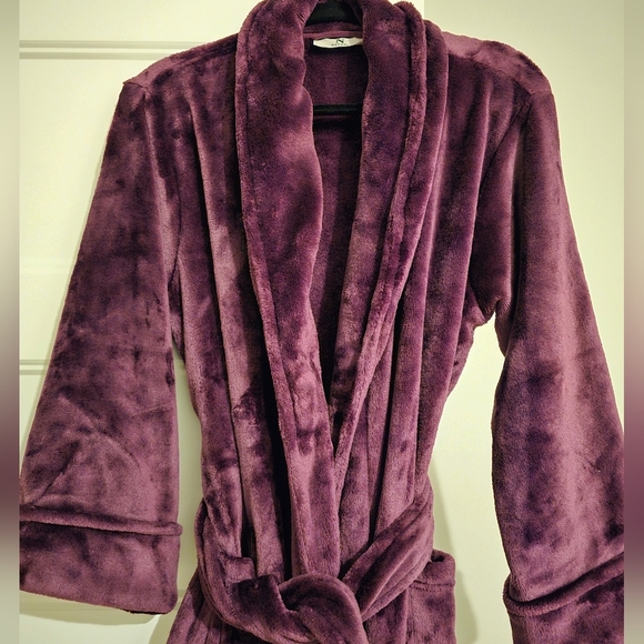 Natori Plush Sherpa Women's Robe sz medium - Picture 2 of 5